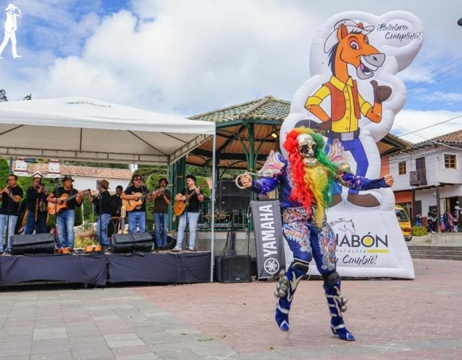 La música andina resonó con fuerza en Nabón durante el Primer Festival de Música Tradicional Andina Hatun Puncha 2026.