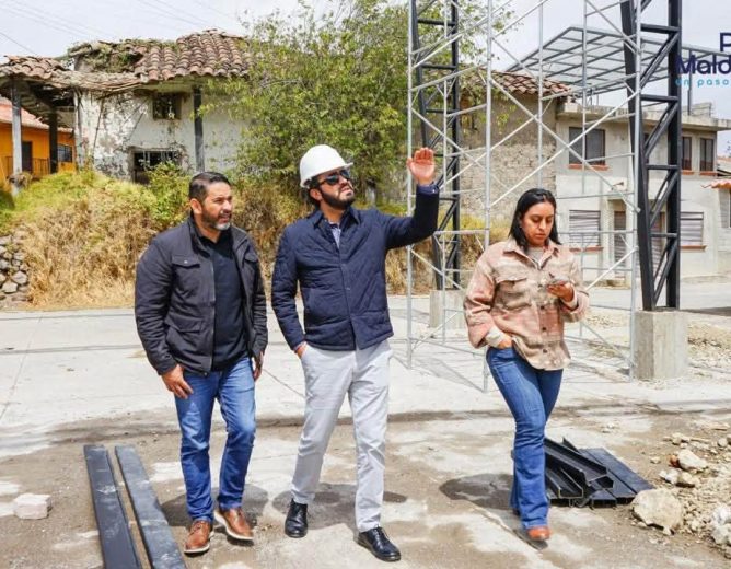🏗️ ¡Avanzan los trabajos en la cubierta del Mercado Municipal de Nabón!